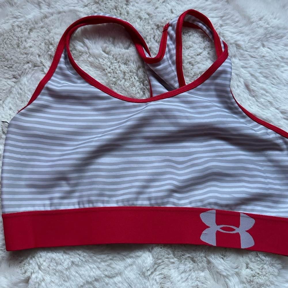 Women’s under armour sports bra